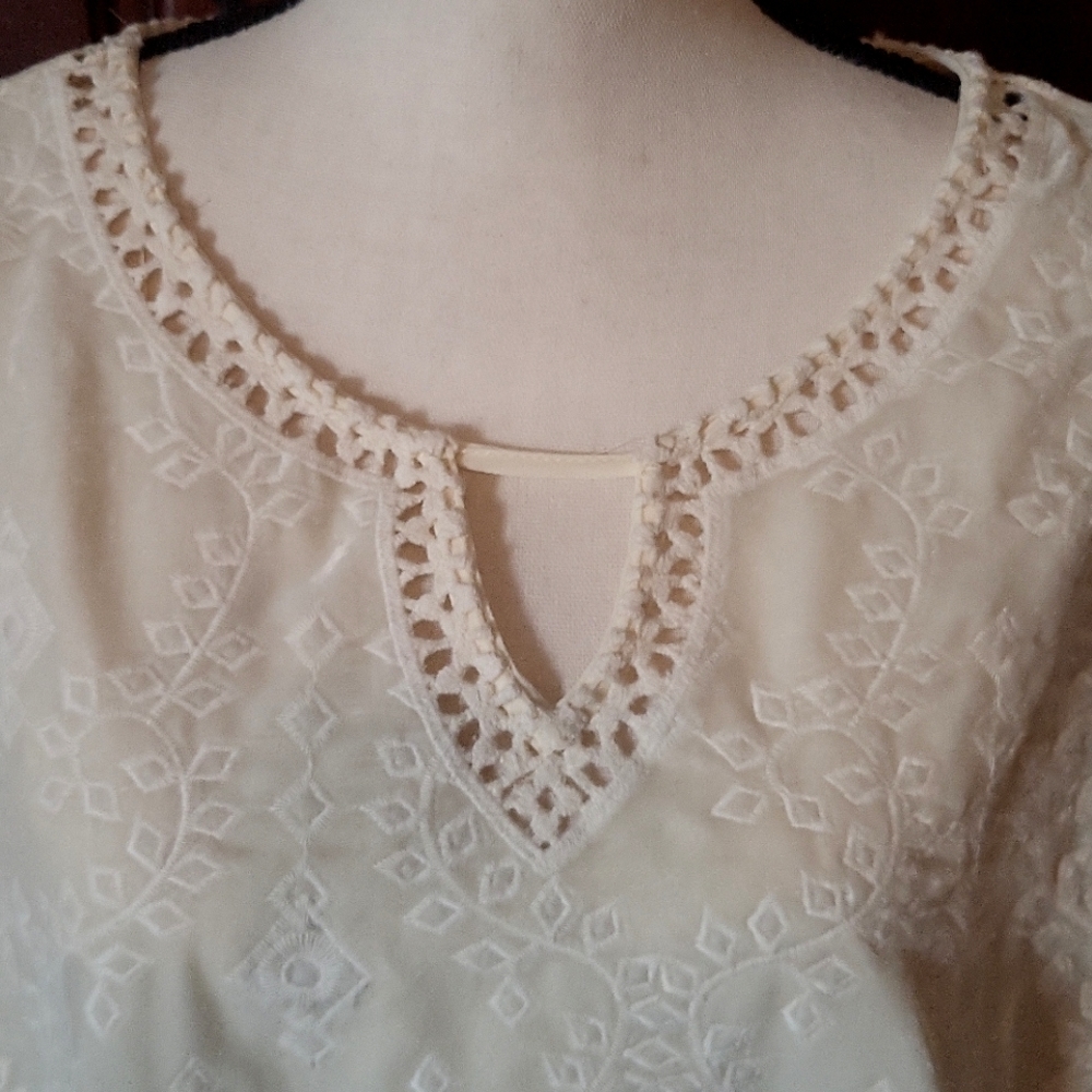 John Mark Creamy Velvet Embroidered Tunic - Picture 3 of 10
